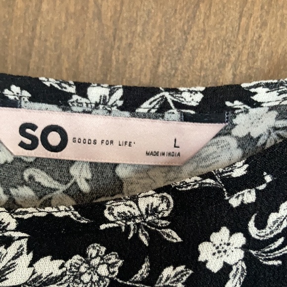 So floral print cropped cinch waist tank black white floral L or XL jrs - Picture 8 of 17